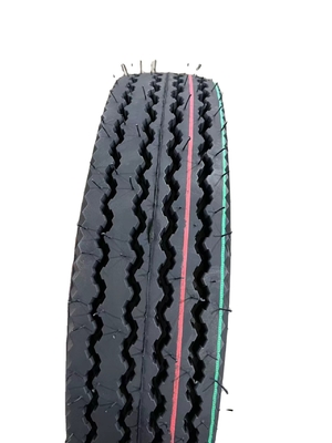 Experimente um desempenho superior com um pneu de moto de 4,2 kg