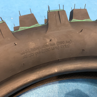 Substituição/reparação de pneus de motocicleta 120/90 18 com 10,5 resistência à tração e suave