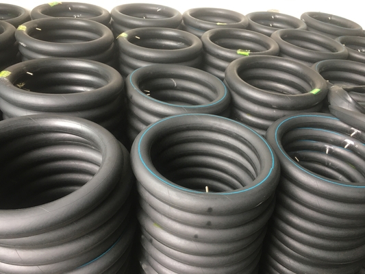 50000 peças por dia Borracha natural Borracha butílica 2,75-18 Pneus de motocicleta Tubos internos para automóveis