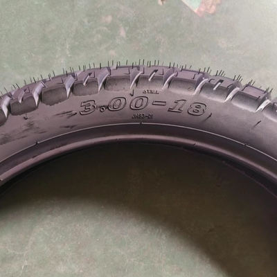 Pneus negros para motocicletas 3.00-18 Perfeito para soluções de substituição/reparação