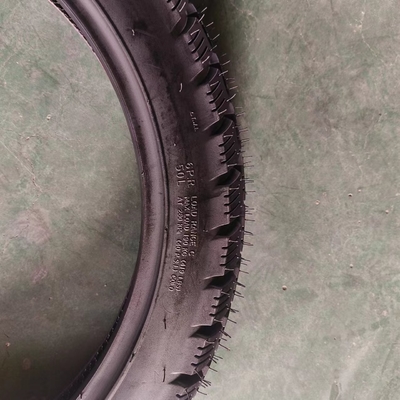 Pneus de motocicletas Pneus para motocicletas 3.00-17 Matéria-prima Natrual Borracha de aço Nylon