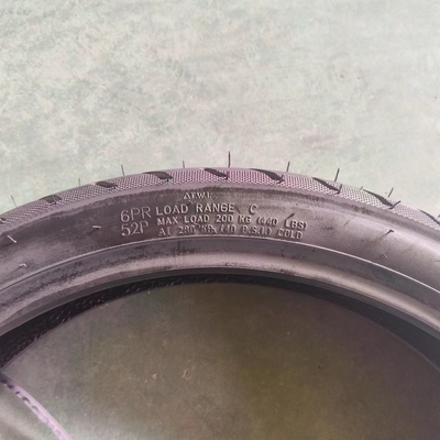 Pneus de motocicleta sem tubo de nylon 100/80-17 OEM aceito em Qingdao com porto de carga