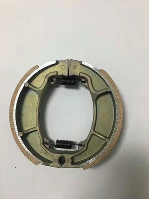 Forneça diretamente peças de reposição chinesas e outros sapatos de freio de moto com foto