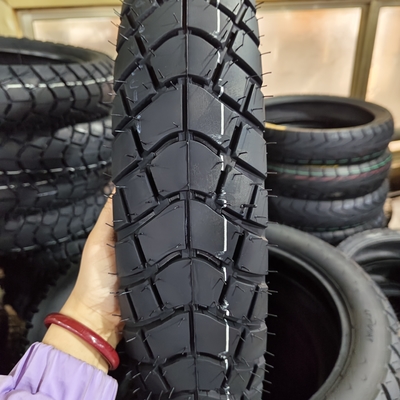 Pneus de motocicleta de aço de nylon de borracha natural 110/90-17 Pneus sem tubo 6pr/8pr Ply Rating