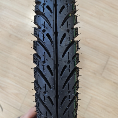 3.00-17 Pneus de motocicleta fabricados com matéria-prima natural de aço de borracha de nylon