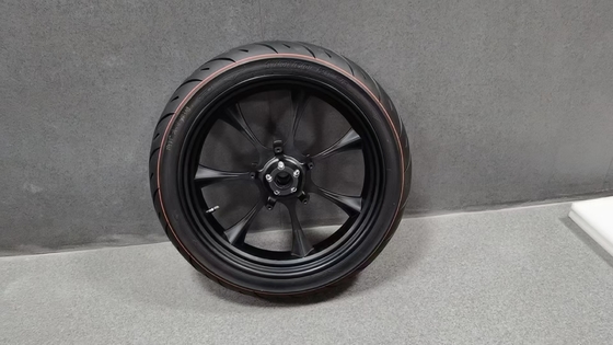 170/50-21 160/50-23 Pneus de fusão semi-quente para motocicletas 8,2 kg Tempo de entrega 25-30 dias