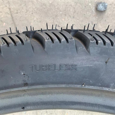 35%-55% de teor de borracha Caixa de pneu para motocicleta de safira 2.75-18 Excelente desempenho