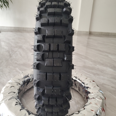 Tipo de tubo TT/TL 140/80-18 6/8 PR Pneus de motocicleta supermacios e médios macios para a Rússia
