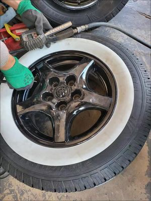 Atualize suas 12-17 polegadas Forgefit Tri Clamp Gasret inserções com pneus de parede lateral branca