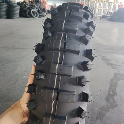 140/80-18 Pneus Super Macios e Médios Macios em Qingdao Adequados para Vários Terrenos