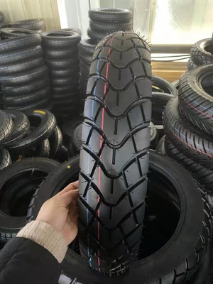 Top- 3,50-10 Pneus sem tubo de motocicleta de primeira classe 2,70-3,0 kg Pneus acessíveis de scooter