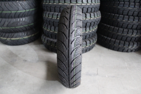 Top- 3,50-10 Pneus sem tubo de motocicleta de primeira classe 2,70-3,0 kg Pneus acessíveis de scooter