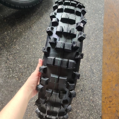 140/80-18 Pneus macios para motocicletas adequados às exigências dos clientes