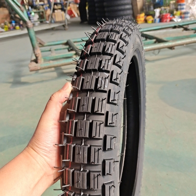 130/70-13 Tamanho do pneu de motocicleta com teor aceitável de OEM e borracha de 35% a 55%
