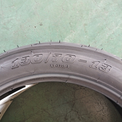 Porto de Carregamento de Qingdao 130/70-13 Tamanho do pneu da motocicleta preto Atacadistas para os mercados nacionais
