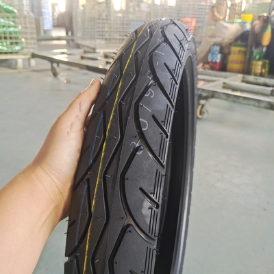 35%-55% Teor de borracha Pneus de motocicleta sem tubos 80/90-17 com e OEM aceitável