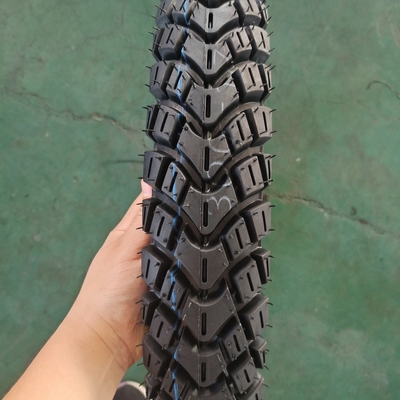 3.00-17 Pneus e tubos de motocicletas Matérias primas de primeira qualidade para melhor desempenho