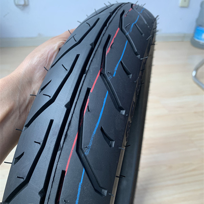 35%-55% de teor de borracha Mercado Africano Pneus de motocicletas 80/90-17 Peças Acessórios