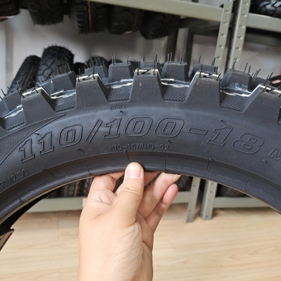 MOTOCROSS 110100-18 Pneus de motocicleta com matéria-prima Natureza Borracha de aço Nylon