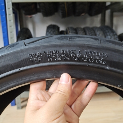 Pneus para motocicletas 180/55-17 190/55-17 para o porto de carregamento em Qingdao