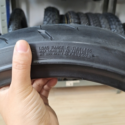 6PR/8PR Ply Rating Natureza Borracha Aço Nylon Material Pneus de motocicleta Pneus 180/55-17