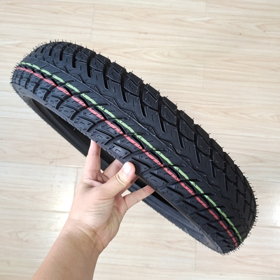 Pneus para motocicletas com 35% a 55% de teor de borracha