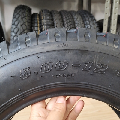 Tipo de tubo / pneus de motocicleta sem tubo 5.00-12 com 35%-55% de teor de borracha e acessível