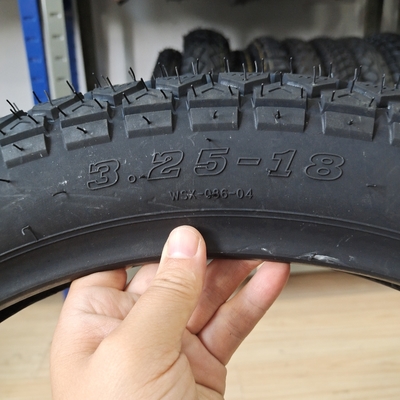 3.25-18 3.50-18 4.00-8 110/90-16 TL Pneus para o mercado do Egito com certificado E-Mark