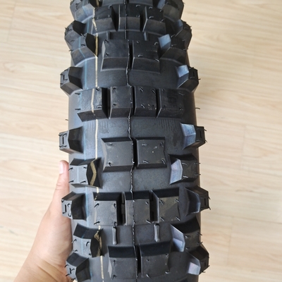 6PR/8PR Ply Rating Pneus de motocicleta sem tubo pretos 140/80-18 140/80/18 para o mercado russo