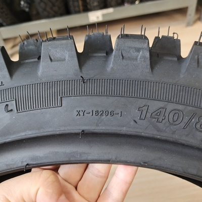 Pneus de aço natural de borracha de nylon 140/80/18 140/80-18 Pneus de motocicleta 140x80x18
