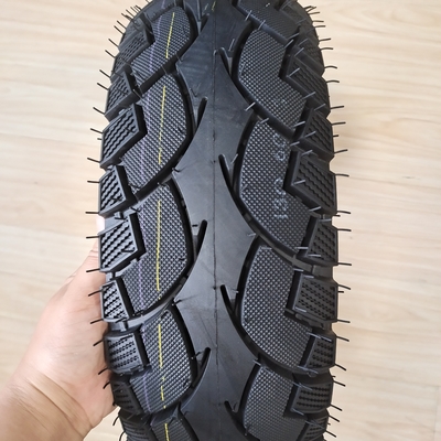 Pneus sem tubos para motocicletas de aço de borracha natural de nylon 130/60-13 TL para o mercado da Venezuela