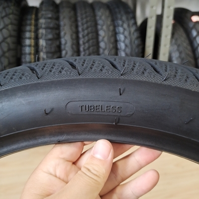 Pneus e tubos interiores de motocicletas de aço natural de borracha de nylon 90/90-17 para o mercado da Venezuela
