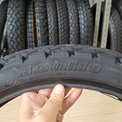 Mercado da Venezuela Pneus de motocicletas 3.60H18 com cor preta e porto de carga de Qingdao