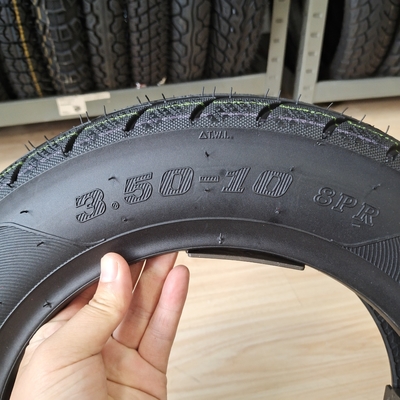 Alto teor de borracha 3,50-10 TL Pneus de motocicletas para scooters diretamente produzidos