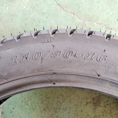 110/90-16 Tubos interiores de pneus de motocicleta feitos de borracha butílica natural para retalhistas OEM
