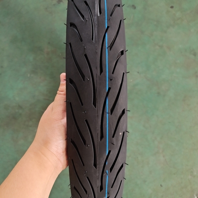 Pneus de motocicleta pretos / Llantas de Moto / Neumatico Moto com 35% a 55% de teor de borracha