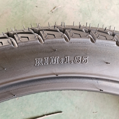 Pneus de motocicletas Pneus 3.00-18 Natureza Borracha Aço Nylon e aceitável OEM Oferecido