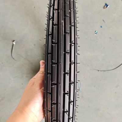 Pneus sem tubo 2.75-17 Pneus de motocicleta com carcaça e portão de carregamento Qingdao Ready