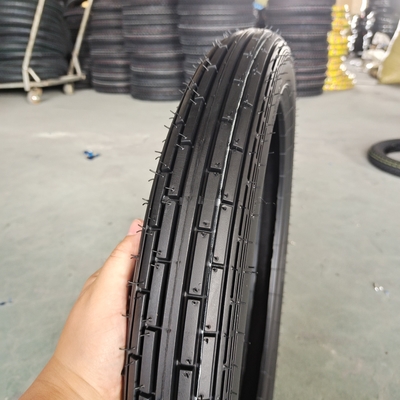 Pneus sem tubo 2.75-17 Pneus de motocicleta com carcaça e portão de carregamento Qingdao Ready