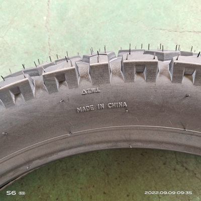 Pneus sem tubo de motocicleta preto TT Pneus 3.50-18 do mercado de Qingdao