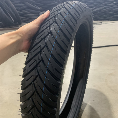 Resistência à tração 10.5 Pneus de motocicleta Scooter elétrico 110/80-18 com teor de borracha 35%-55%