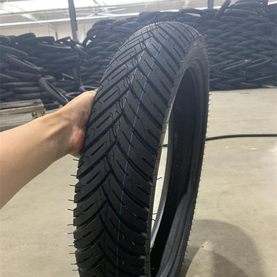 Resistência à tração 10.5 Pneus de motocicleta Scooter elétrico 110/80-18 com teor de borracha 35%-55%