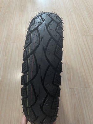 Pneus de motocicleta de 16 polegadas Design de padrão profundo para desempenho duradouro 3,2 kg