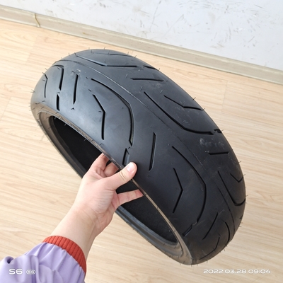 Experiência inigualável com pneus sem tubo de motocicleta de 180/55/17 TL e pressão de ar de 280kpa
