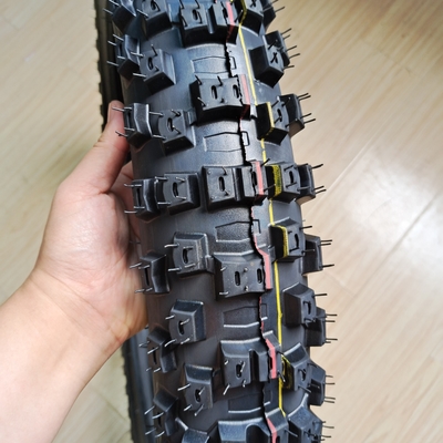 Tempo de entrega 25-30 dias Super pneu de motocicleta 300-17 Duplo pneu desportivo com carcaça de pneu