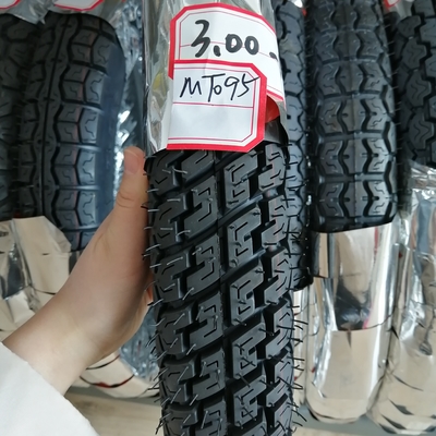 Experimente um desempenho superior com o nosso pneu e tubo de motocicleta de design profundo