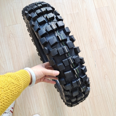Materiais Pré-fabricados Pneus 110/90-18 para motocicletas Pneus sem tubos para desempenho