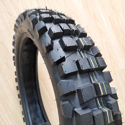 Materiais Pré-fabricados Pneus 110/90-18 para motocicletas Pneus sem tubos para desempenho