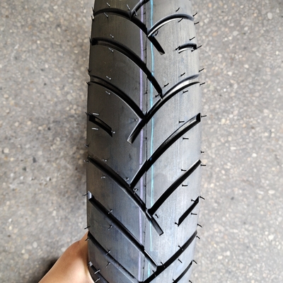 Super 110/80-17 Pneus de motocicleta com 35% a 55% de teor de borracha e carcaça resistente