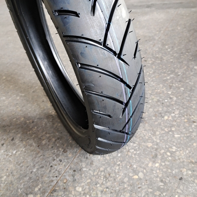 Super 110/80-17 Pneus de motocicleta com 35% a 55% de teor de borracha e carcaça resistente